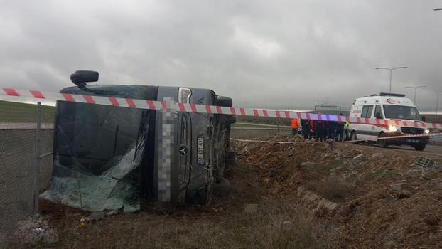 Aksaray'da tur otobüsü devrildi: 20 yaralı