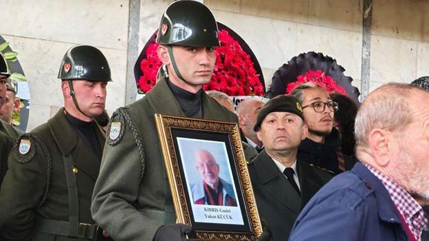 Yalçın Küçük son yolculuğuna uğurlandı