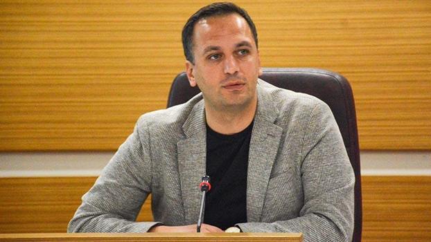 Bornova Belediye Başkanı 'dolandırıcılık' ve ‘resmi belgede sahtecilik’ suçlarından gözaltına alındı