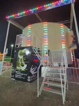 Lunaparkta, 'Sıfır yer çekimi' adlı eğlence aletinden fırladığı anlar kamerada