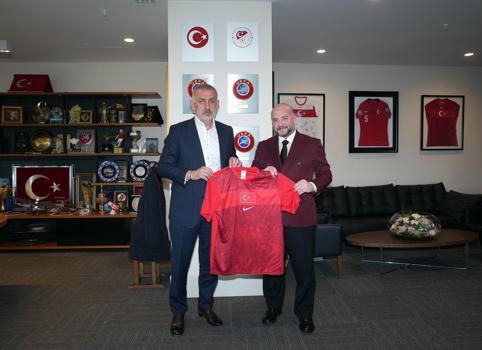 Kırkpınar ağası Ufuk Özünlü, TFF Başkanı Hacıosmanoğlu ve Başkan Vekili Otyakmaz'ı ziyaret etti