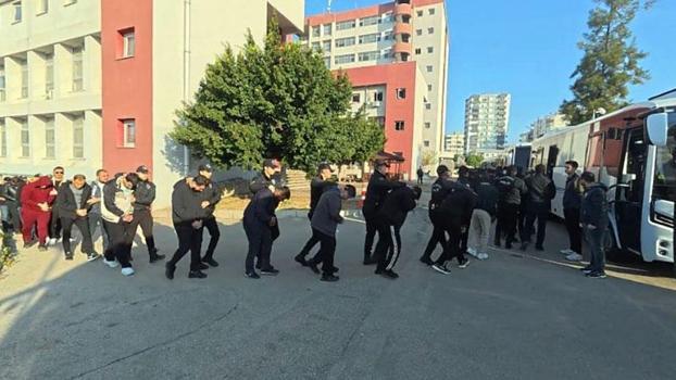 Adana'da suçtan elde edilen mal varlığını aklayan şüphelilere yönelik operasyon; 86 tutuklama