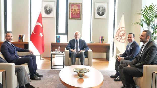 Bakan Ersoy, sanatçı Görkem Sevindik'i kabul etti