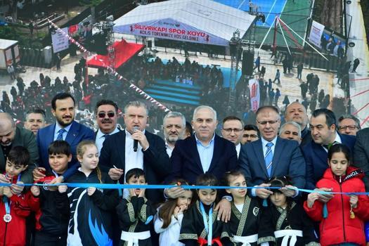 Bakan Bak: Sporun iyileştirici gücünü hep beraber yaşayalım