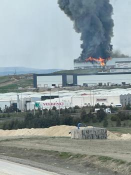Ankara'da mobilya deposunda yangın