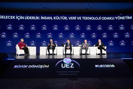 'Belirsizliğin normalleştiği bu dönemde liderlik ön plana çıkıyor'