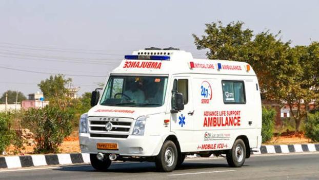 Hindistan'da trafik kazası: 13 ölü, 30 yaralı