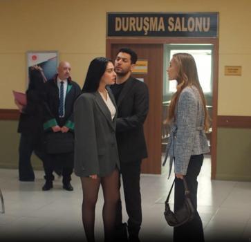 Berrak’ın ‘Kader’i Zeynep’in elinde