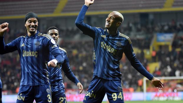 Fenerbahçe, Kayserispor deplasmanını rahat geçerek zirve takibini sürdürdü