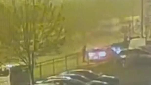 Ümraniye'de silahla tehdit ettiği kişilerin otomobilini gasbetti