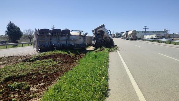 Kilis'te beton mikseri devrildi