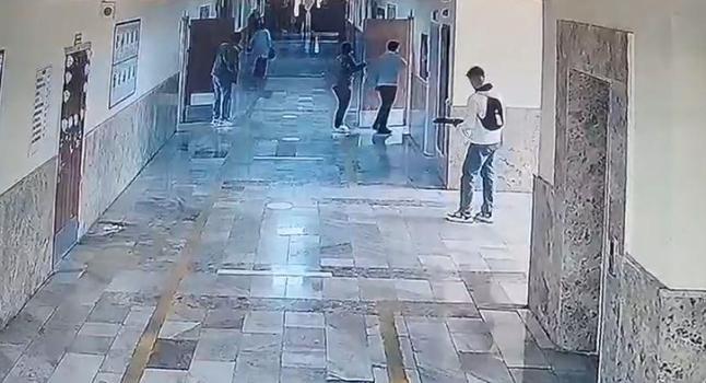 Şanlıurfa'da okula girip rastgele ateş açtı: 16 yaralı (5)