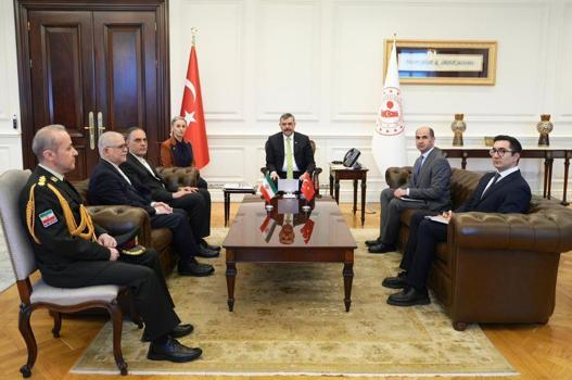 İçişleri Bakanı Çiftçi, İran'ın Ankara Büyükelçisi Zadeh'i kabul etti