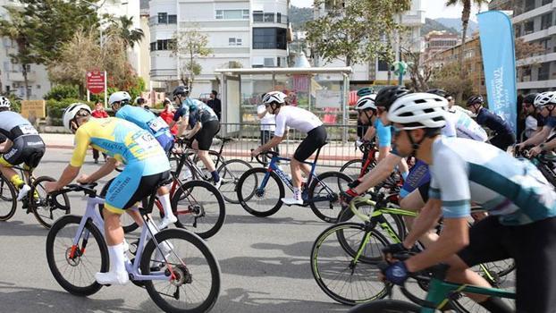 Ünilig Bisiklet Şampiyonası Alanya’da başladı