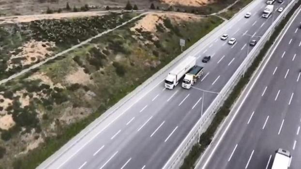 Sarıyer'de dronla takip edilen TIR'da kaçak tütün mamulleri ile çeşitli ürünler ele geçirildi