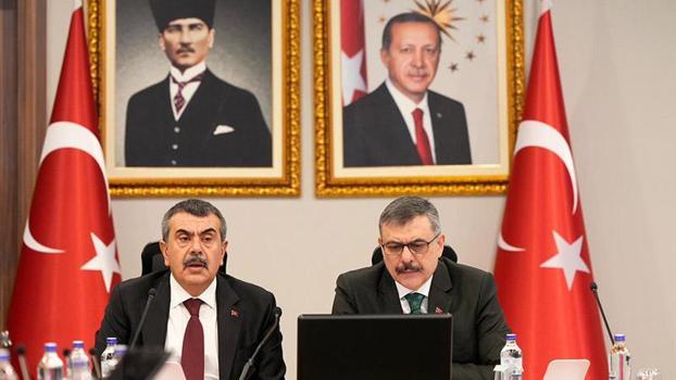 Bakanlar Çiftçi ve Tekin, vali ve milli eğitim müdürleriyle toplantı yaptı