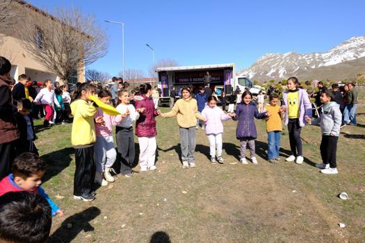 Van’da açık hava etkinliğinde çocuklar gönüllerince eğlendi