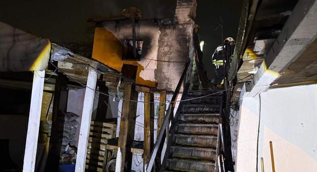 Çorlu'da müstakil evin terasında yangın