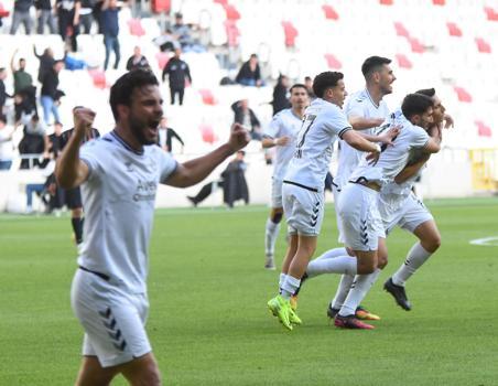 Altay, Afyonspor'a karşı üstün