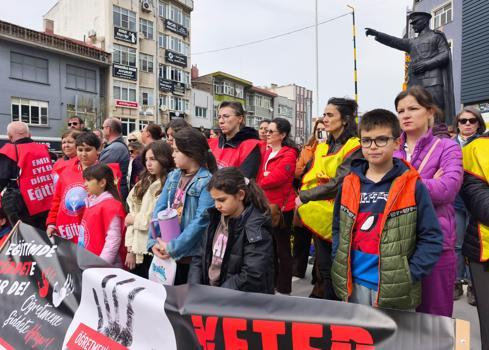 Edirne’de öğretmenlerden okul saldırılarına tepki
