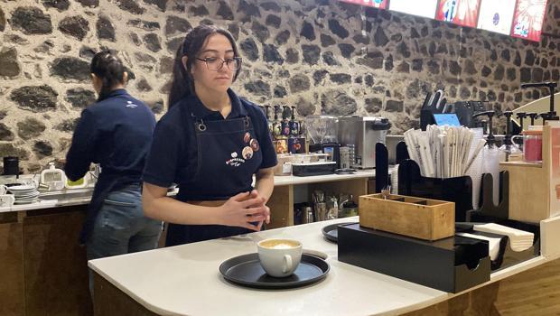 Kayak kazasında çenesi kırıldı, tedavi sürecinde hayali olan kitabı yazdı