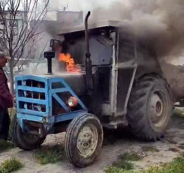 Avcılar’da traktör alev alev yandı