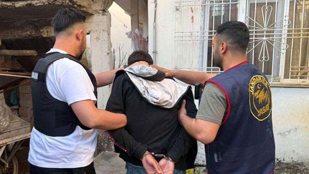 MİT'ten siber suç şebekesine operasyon; 12 gözaltı