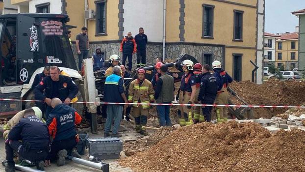 Manisa'da kanalizasyon çalışmasında göçük; 1 işçi toprak altında kaldı