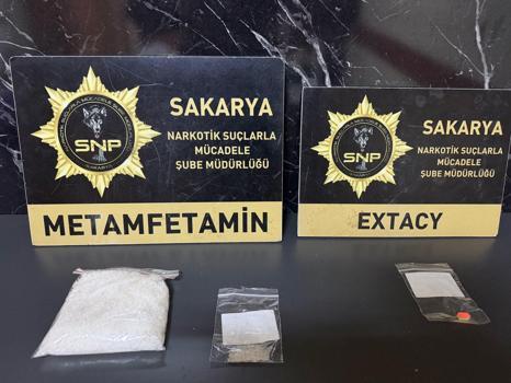 Sakarya'da uyuşturucu operasyonu: 3 tutuklama