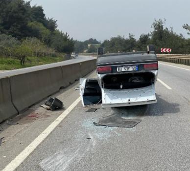 Kestel’de bariyerlere çarpan otomobil takla attı; 2 yaralı