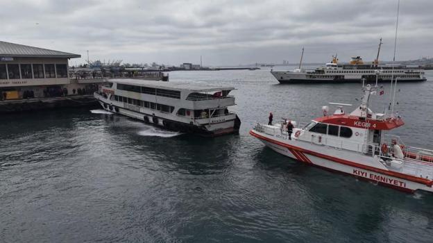 Kadıköy'de yolcu teknesinde çıkan yangın söndürüldü