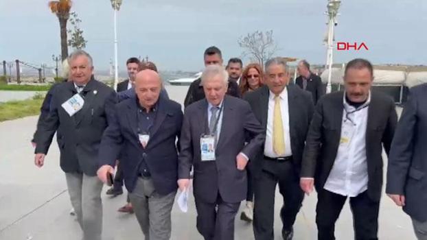 Aziz Yıldırım, Fenerbahçe Yüksek Divan Kurulu Toplantısı'na tekneyle geldi