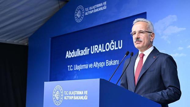 İstanbul Havalimanı'nda üçlü pist operasyonları bir yıldır hizmette