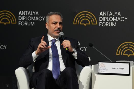 ADF 2026'nın ikinci gününde Bakan Fidan'dan HostTalk toplantısı