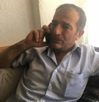 Traktörüne bağlı ilaç makinesini çıkarmak isterken sıkışarak öldü