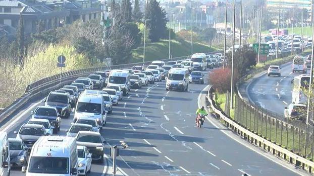 İstanbul'da haftanın ilk iş gününde trafik yoğunluğu
