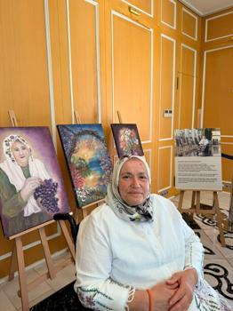 İzmir'de engelli bireylerin açtığı sergide azim ve sanat buluştu