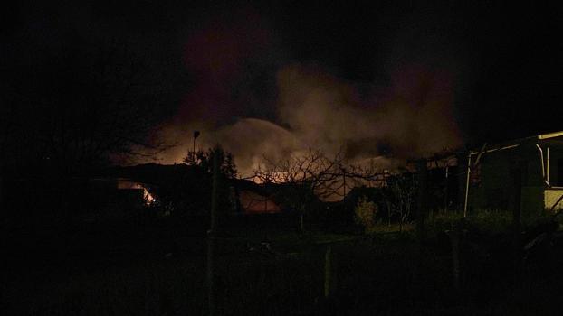 Samsun’da paletlerin olduğu meyve deposunda yangın (2)