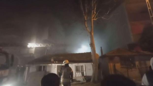 Silivri'de gecekonduda çıkan yangın söndürüldü