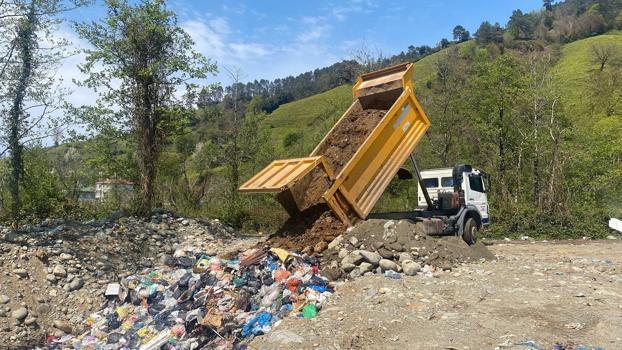 Rize'de açık alana çöp döken Fındıklı Belediyesi'ne 2,3 milyon lira ceza (2)