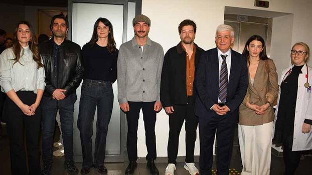 Eşref Rüya oyuncularından Cerrahpaşa’da tedavi gören çocuklara bayram sürprizi