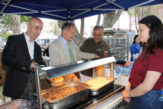 Sosyal Bilimler MYO'da geleneksel pilav günü