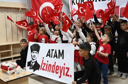 Karacabey’de 23 Nisan coşkusu