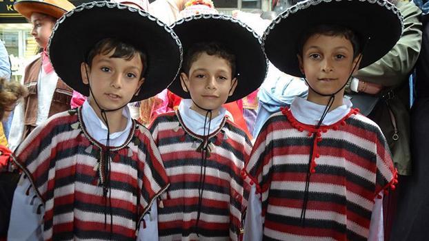 Üçüzler, 23 Nisan kutlamalarında ilgi odağı oldu