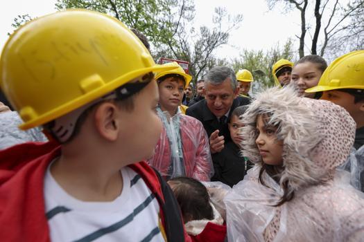 Özgür Özel, maden işçilerini ziyaret etti