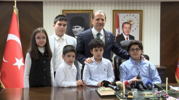 İstanbul İl Emniyet Müdürü Yıldız, 23 Nisan'da koltuğunu şehit çocuğuna devretti