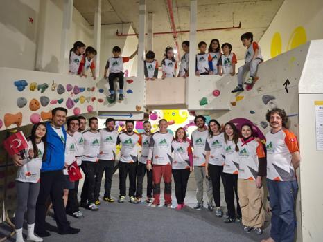 Çocuk sporcular 23 Nisan'da tırmanış antremanında buluştu