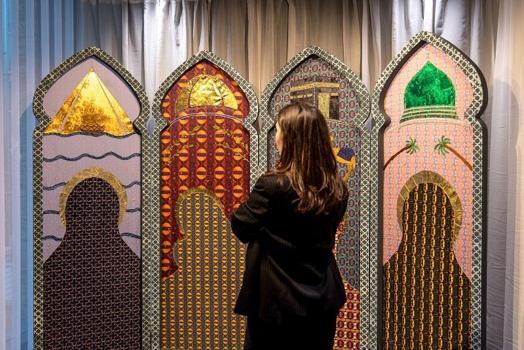 YEE Çağdaş Türk Sanatı Yaz Okulu’na katılan küratör Katie Bone, Londra’da ‘SADĀ’ sergisini açtı