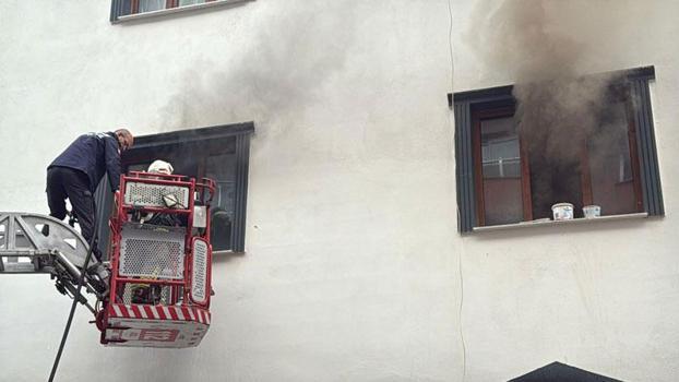 Evini ateşe verdiği için gözaltına alındı; nezarethanede rahatsızlanınca kaldırıldığı hastanede öldü