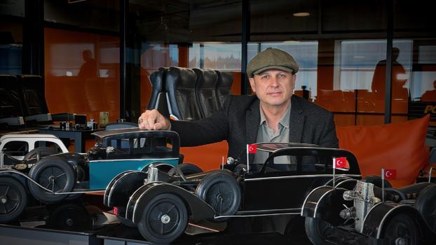 Hurda dikiş makinelerinden Atatürk'ün kullandığı araçların maketini yaptı / Ek fotoğraflar